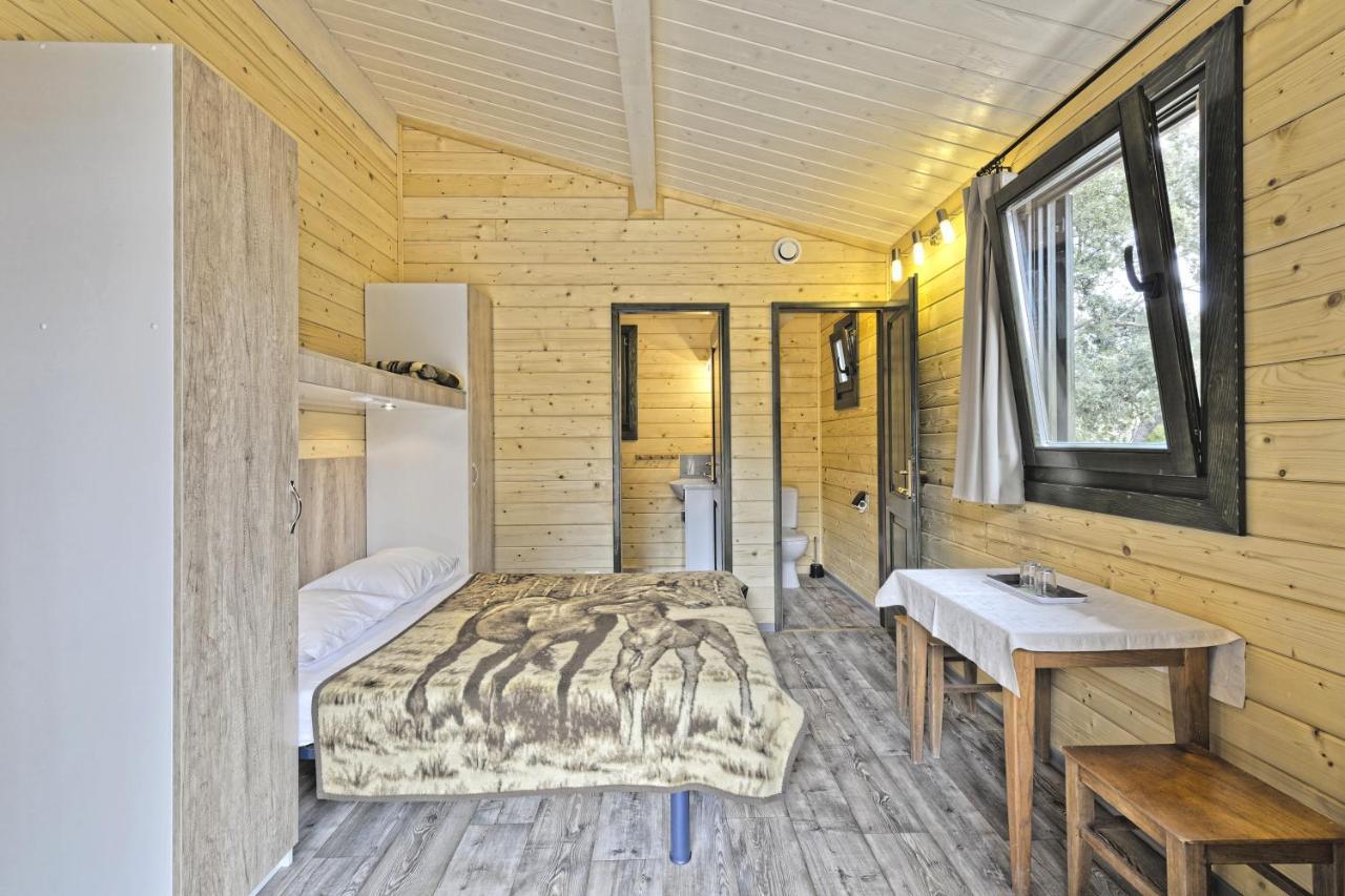 Feriendorf La Mora Calvi  Bagian luar foto