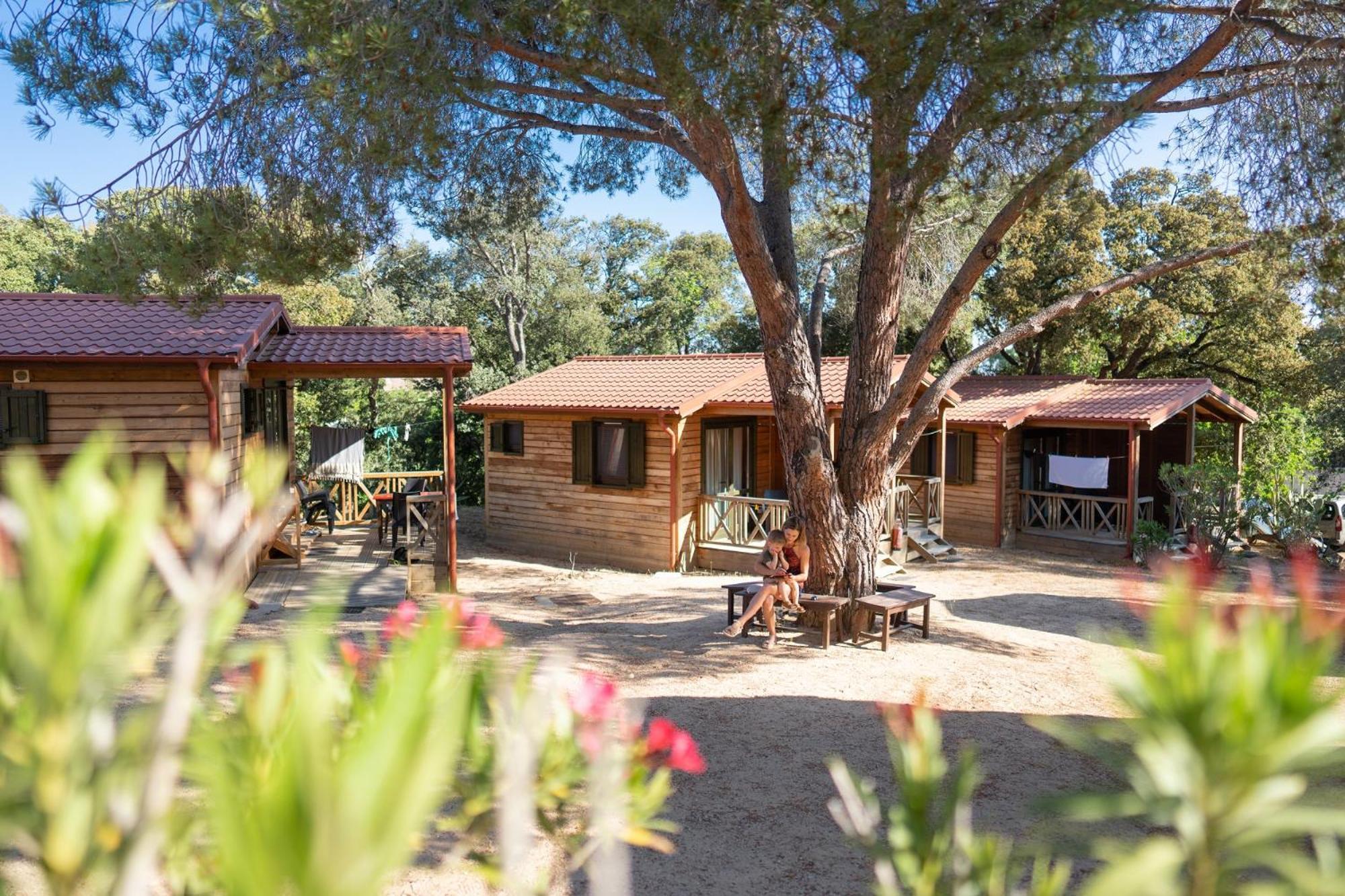 Feriendorf La Mora Calvi  Bagian luar foto